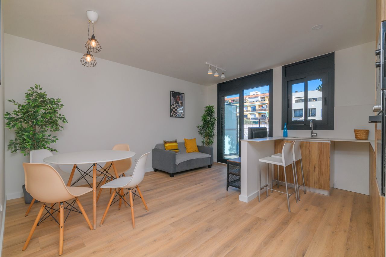 Living room of Flat for sale in Viladecans  with Air Conditioner, Heating and Parquet flooring