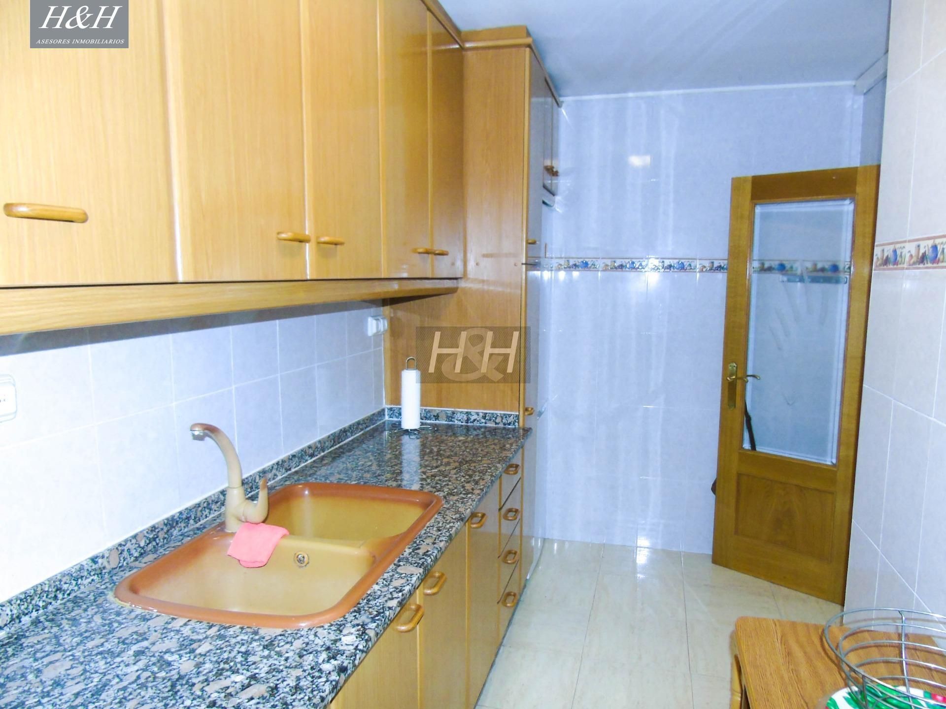 Planta baja to rent in Zona Campus Universitario