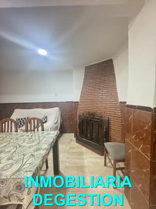 Casa adosada en venta en La Zarzuela - San José - Belén