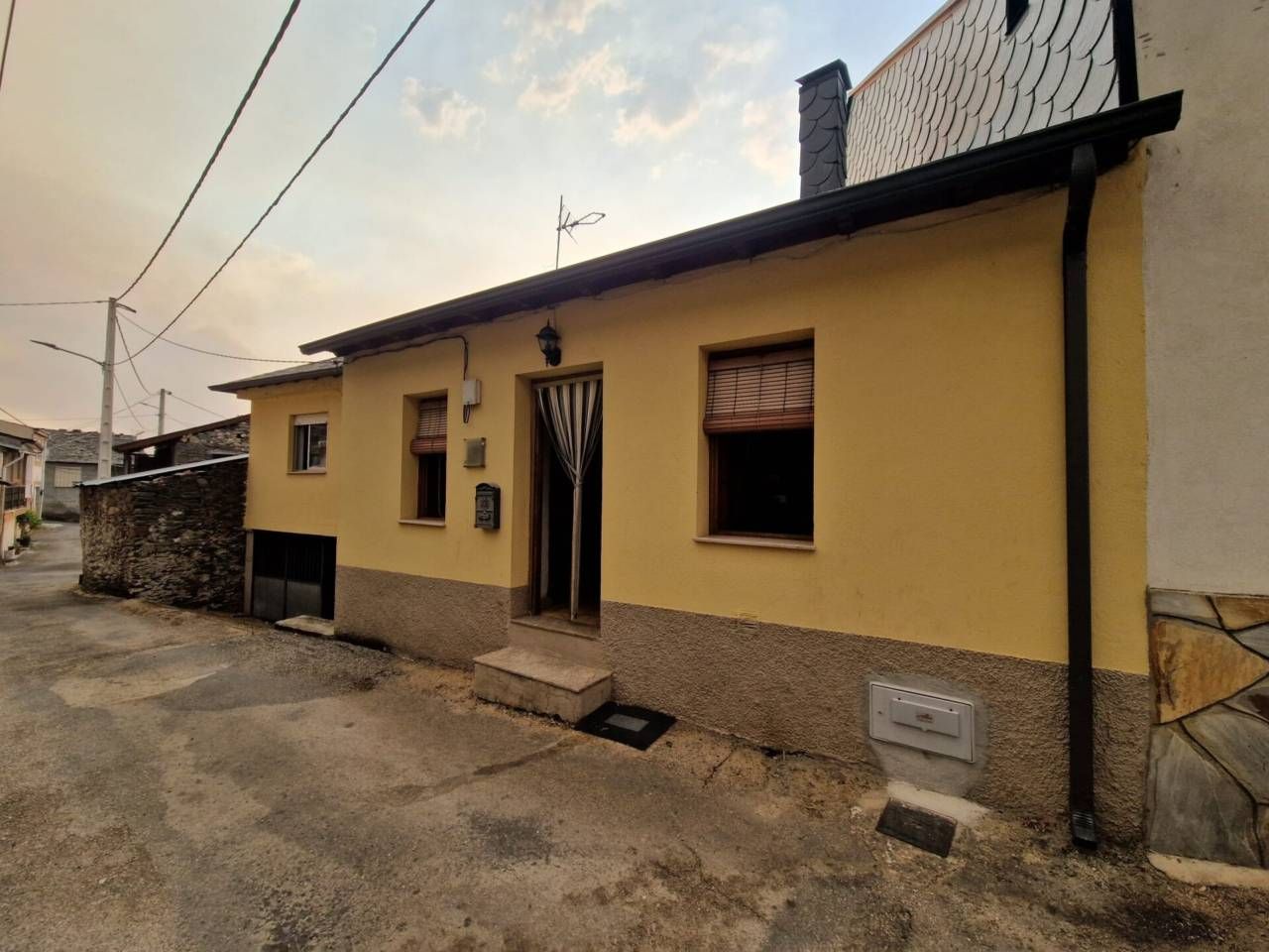 Vista exterior de Casa o xalet en venda en Vilamartín de Valdeorras