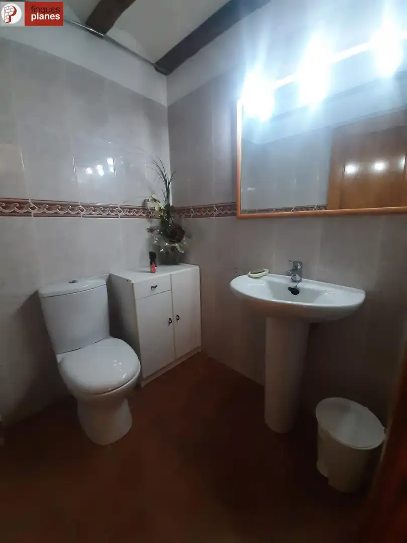 Bany de Casa adosada en venda en Organyà amb Calefacció i Balcó