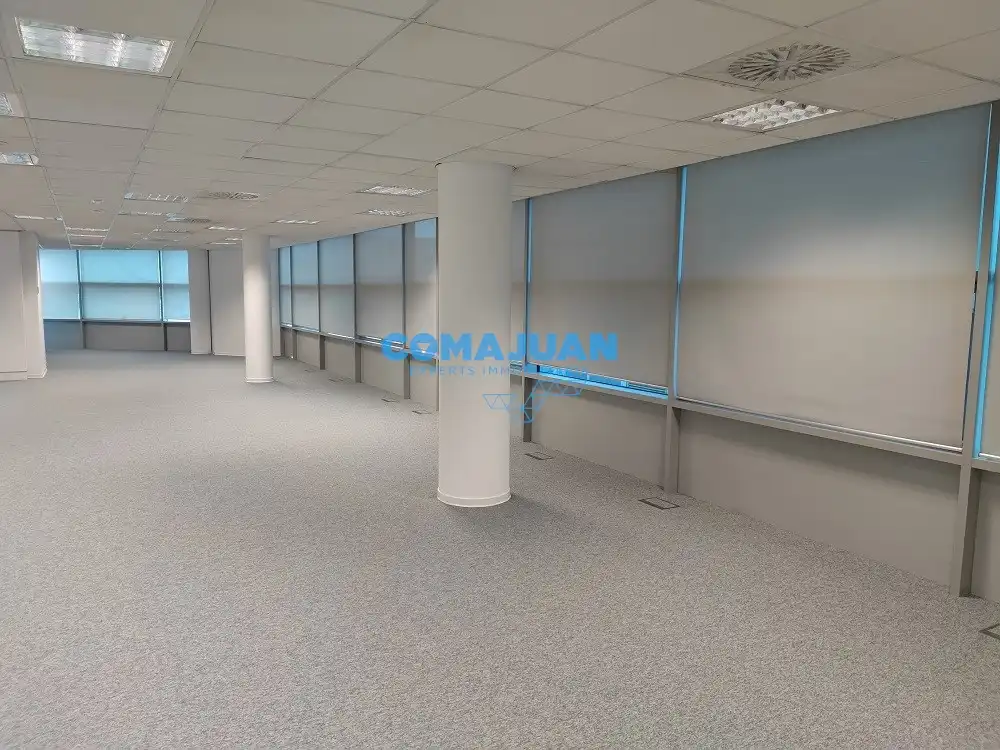 Büro zur Miete in Badalona mit Klimaanlage
