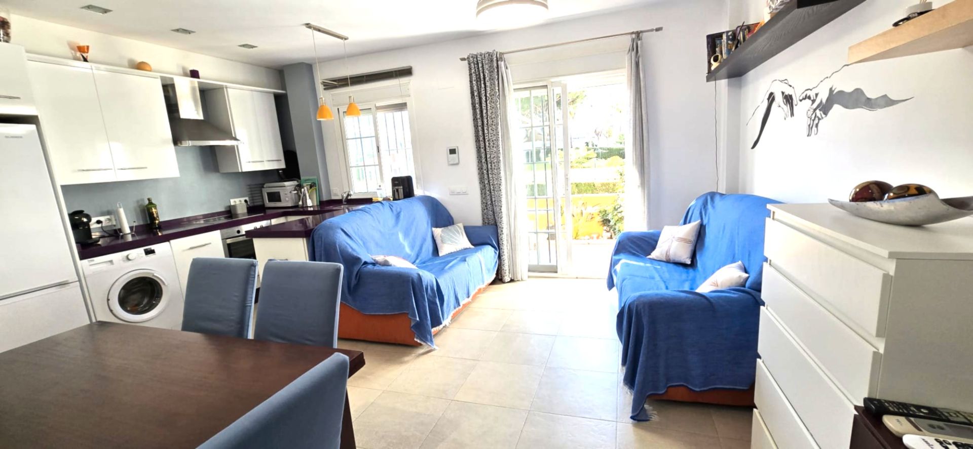 Sala de estar de Apartamento en venta en El Portil con Aire acondicionado, Piscina y Amueblado