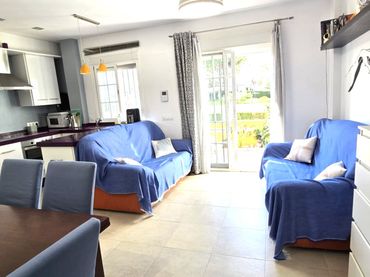 Apartament amb piscina en venda a Calle Enebro 104