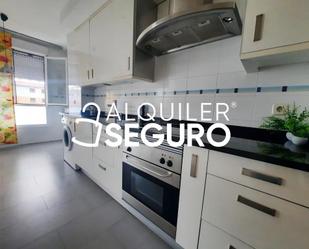 Kitchen of Flat to rent in  Madrid Capital  with Air Conditioner, Heating and Storage room