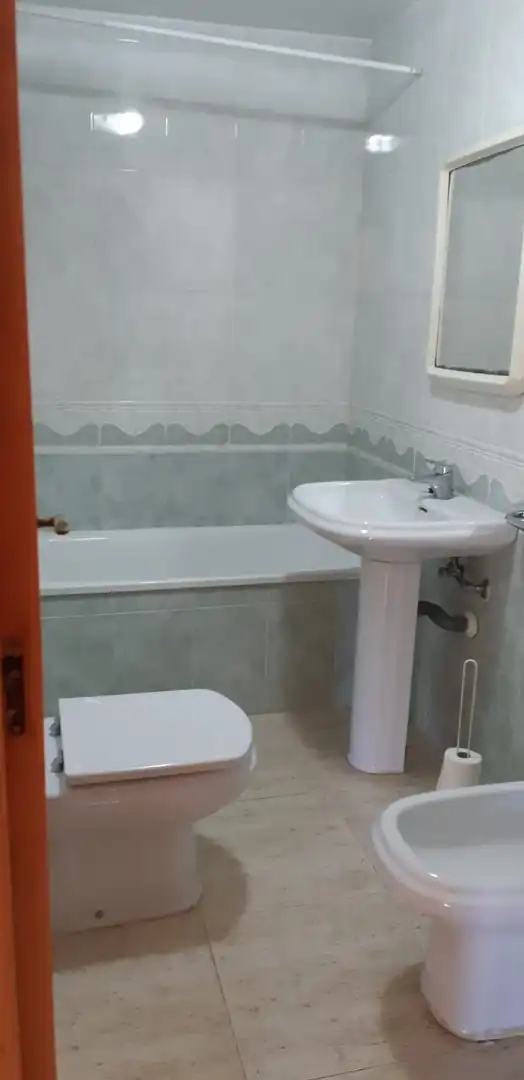 Baño de Piso de alquiler en Benicarló con Terraza, Amueblado y Horno