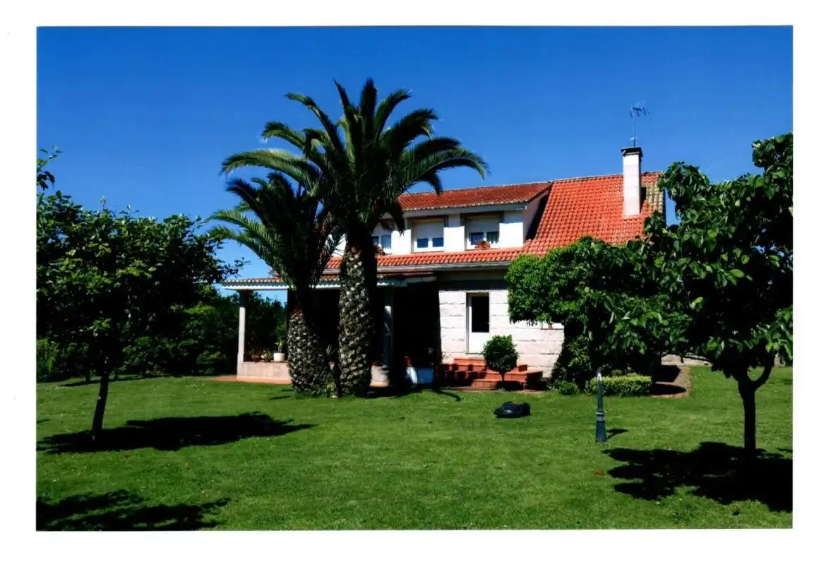 Jardín de Casa o chalet en venta en Boqueixón con Calefacción, Jardín privado y Terraza