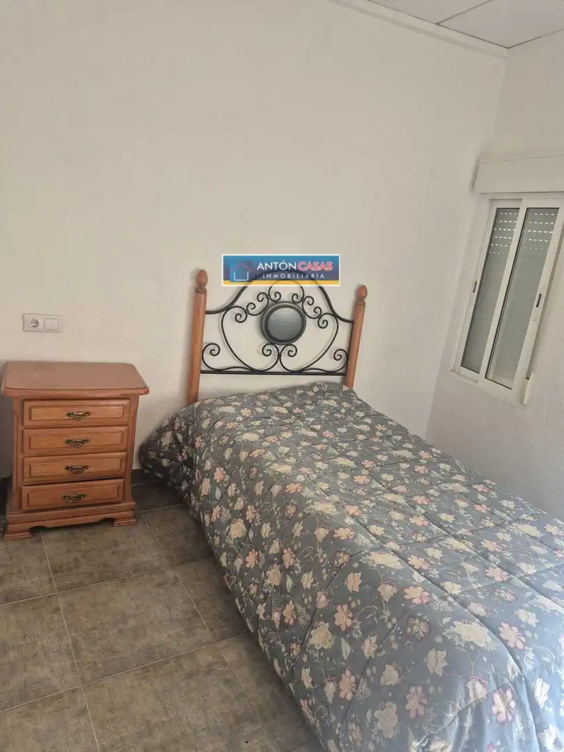 Habitación de Piso de alquiler en Monóvar  / Monòver con Aire acondicionado y Amueblado