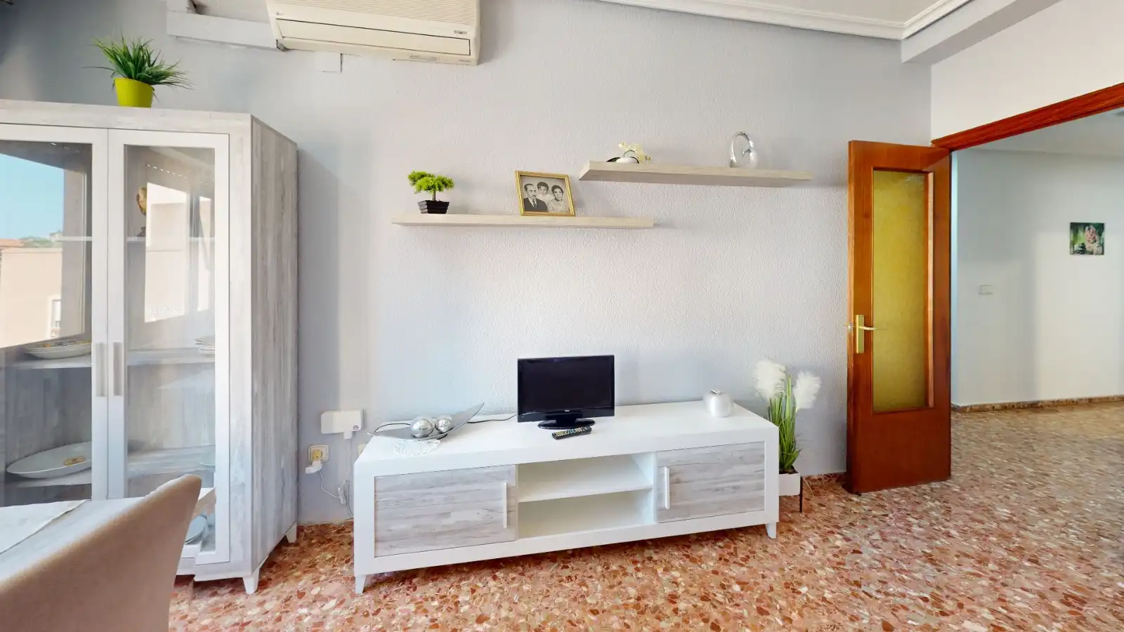 Living room of Flat for sale in Elche / Elx  with Air Conditioner, Furnished and Oven