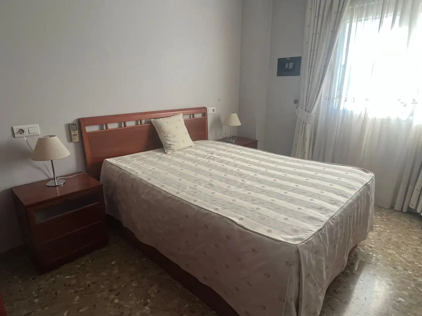 Habitación de Piso en venta en Vélez-Málaga con Aire acondicionado, Terraza y Piscina comunitaria