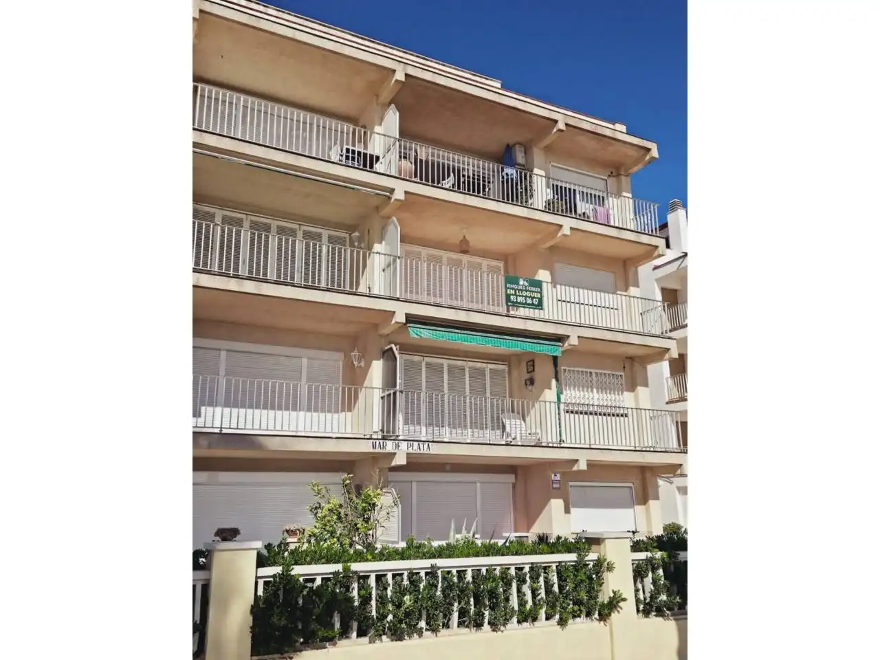 Vista exterior de Piso de alquiler en Vilanova i la Geltrú con Aire acondicionado, Calefacción y Terraza