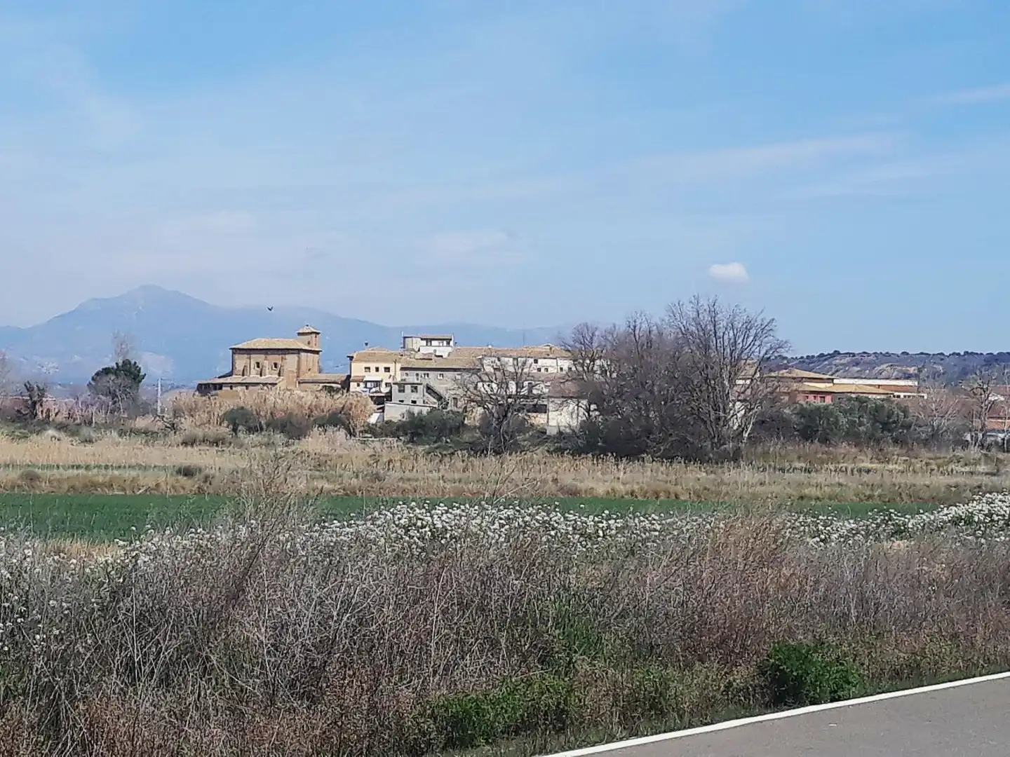 Außenansicht von Country house zum Verkauf in Huesca