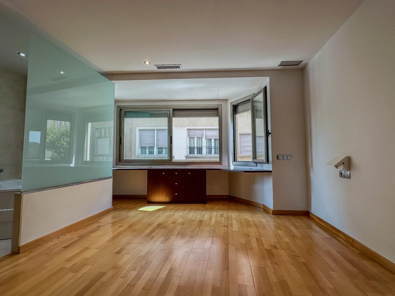 Planta baja for sale in Terrassa  with Air Conditioner, Heating and Parquet flooring