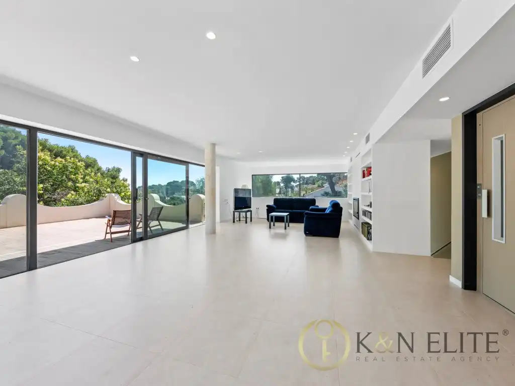 Houses for sale in Las Rotas / Les Rotes