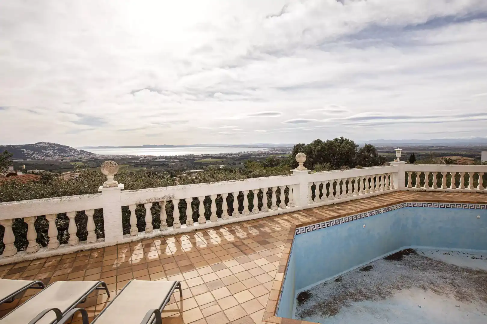 Piscina de Casa o xalet en venda en Roses amb Aire condicionat, Calefacció i Jardí privat