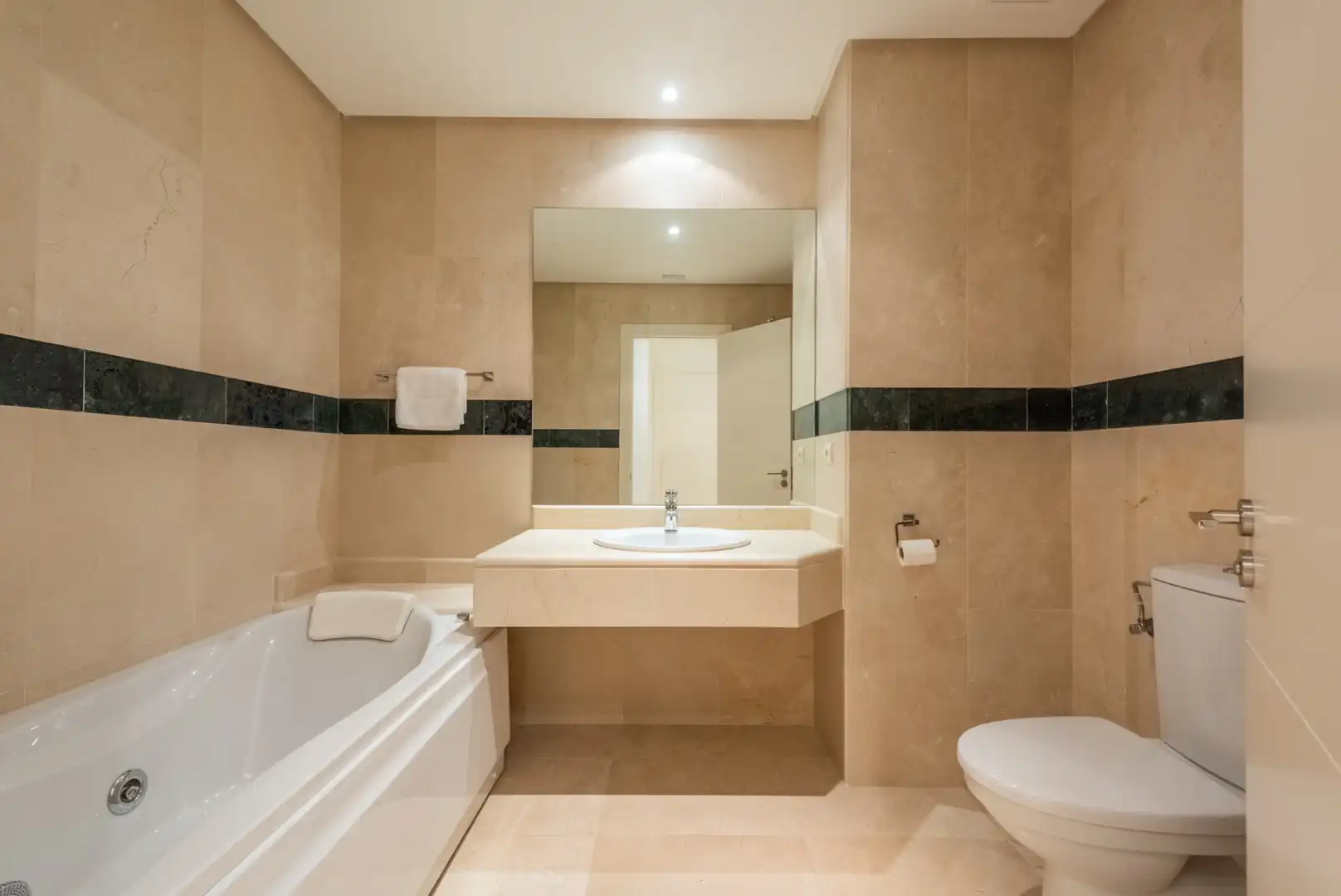 Penthouse with pool for sale in Marbella Centro, imagen 13