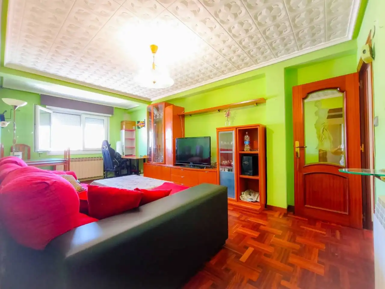 Living room of Apartments for sale in Burgos  with Heating, Parquet flooring and Terrace