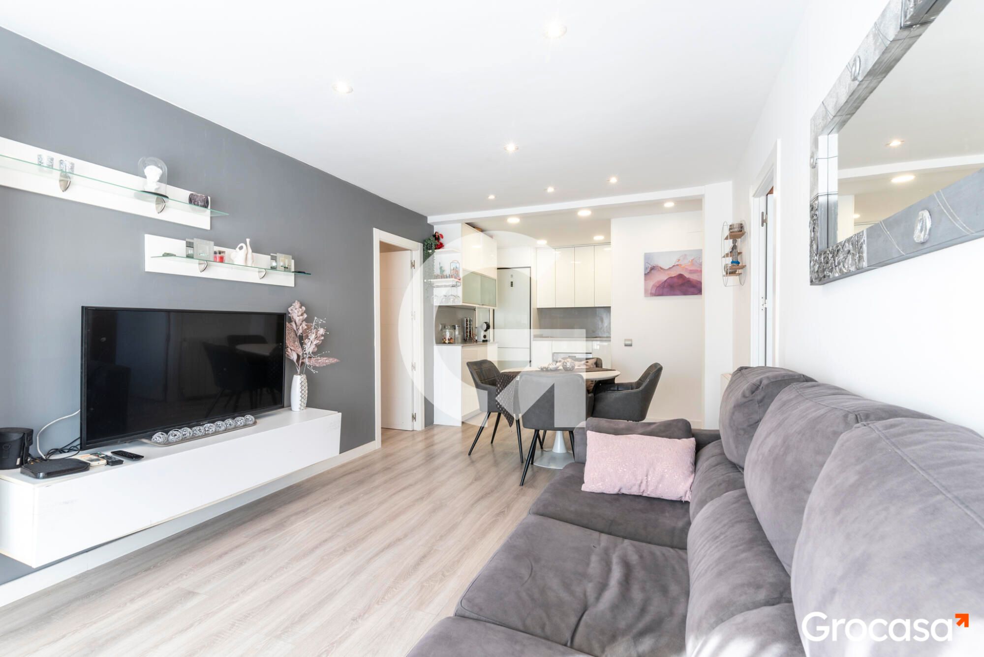 Sala d'estar de Pis en venda en Sant Joan Despí amb Aire condicionat, Calefacció i Balcó