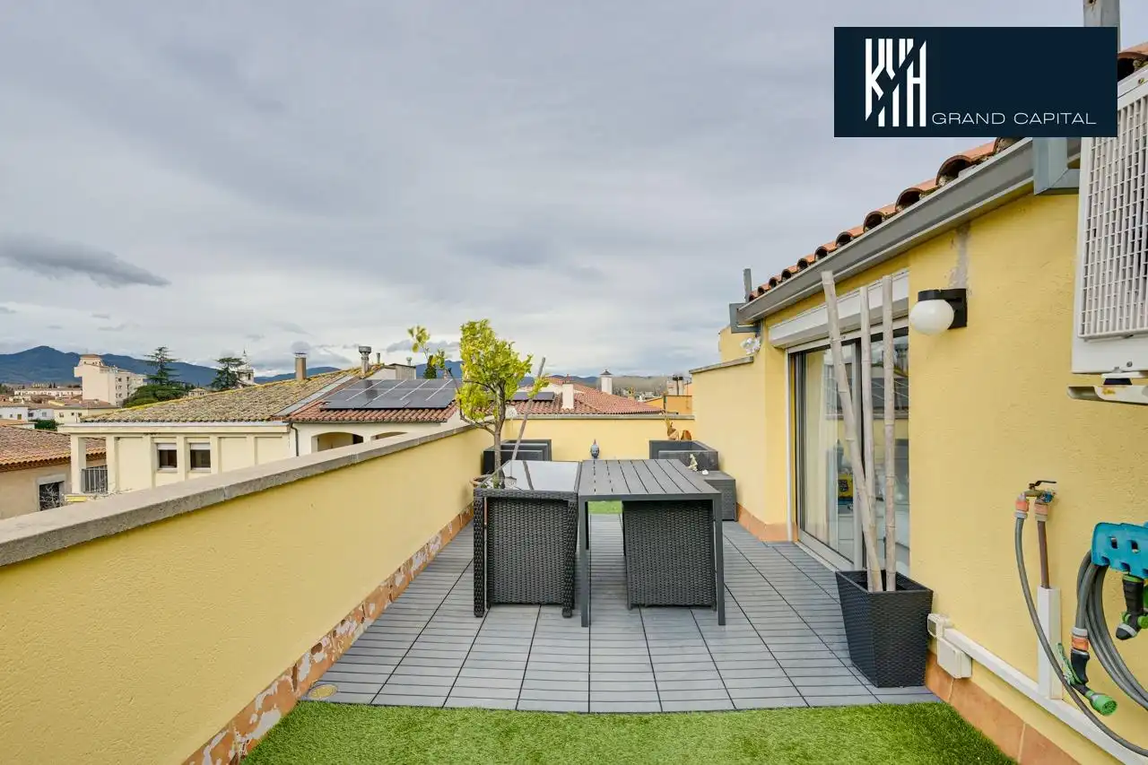 Terraza de Dúplex en venta en Salt con Calefacción, Terraza y Balcón