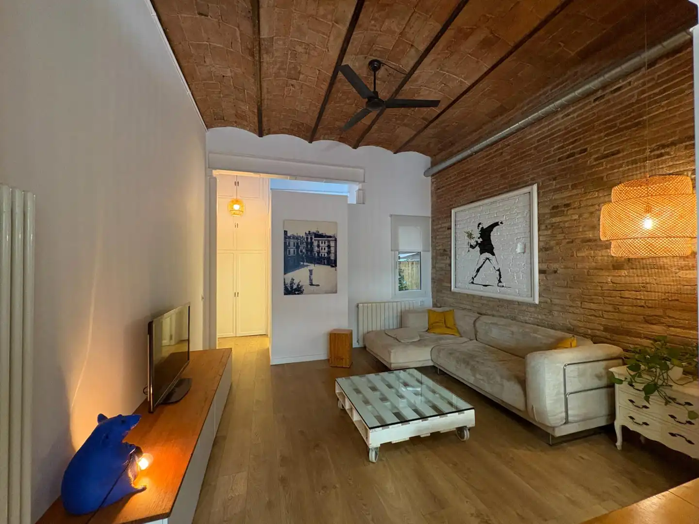 Sala d'estar de Planta baixa en venda en Barcelona amb Aire condicionat, Calefacció i Terrassa