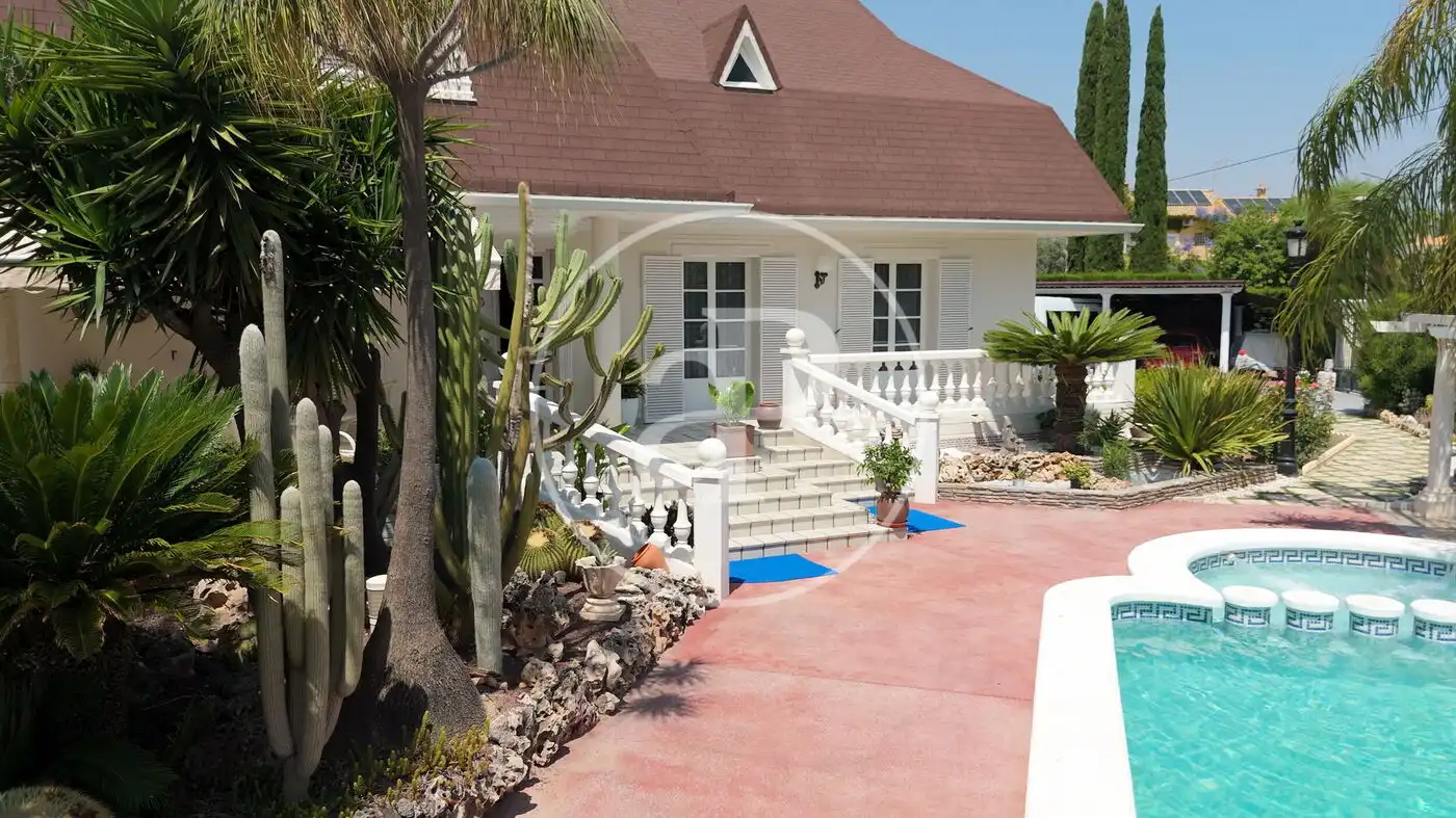 Garden of Houses for sale in San Vicente del Raspeig / Sant Vicent del Raspeig  with Air Conditioner, Heating and Private garden