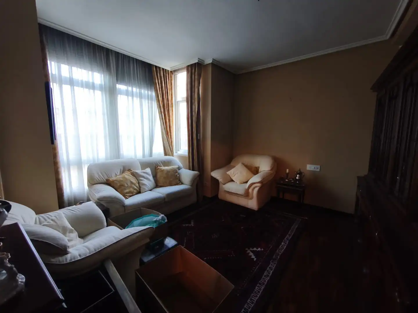 Wohnzimmer von Wohnung zum Verkauf in Ourense Capital  mit Heizung, Parkett und Ofen