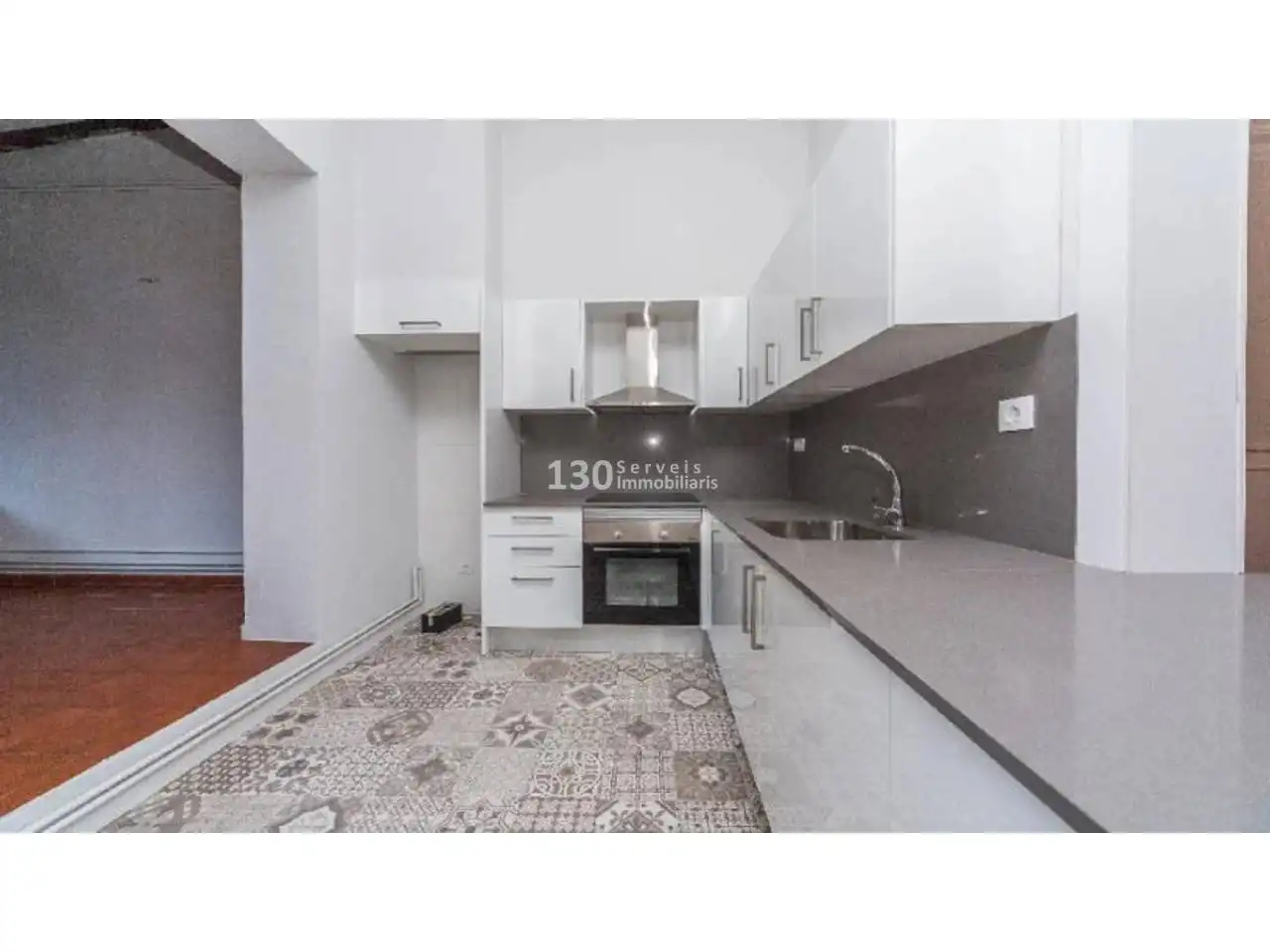 Flat with garden for sale in Calle Vallirana, imagen 2