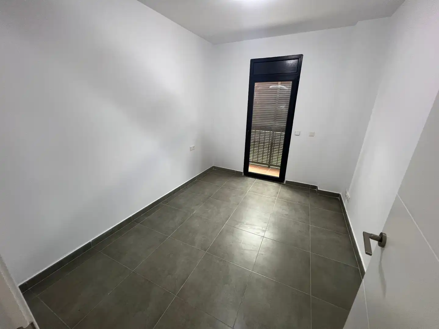Wohnung zum Verkauf in La Fuliola mit Klimaanlage, Heizung und Abstellraum