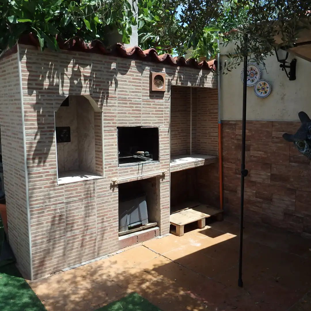 Casa o xalet en venda en Cedillo del Condado amb Aire condicionat, Calefacció i Jardí privat