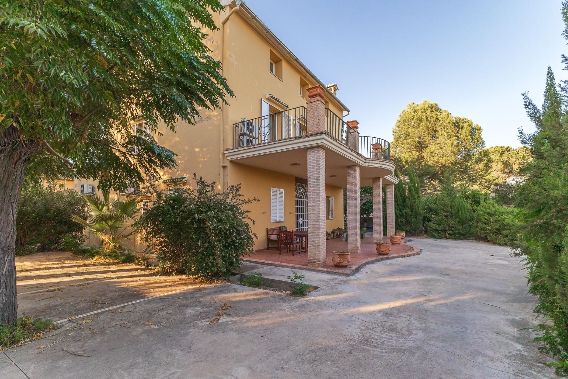 Vista exterior de Finca rústica en venda en Carcaixent amb Aire condicionat, Calefacció i Jardí privat