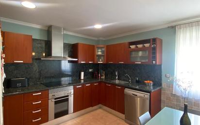 Cuina de Casa o xalet en venda en Alginet amb Aire condicionat, Calefacció i Terrassa