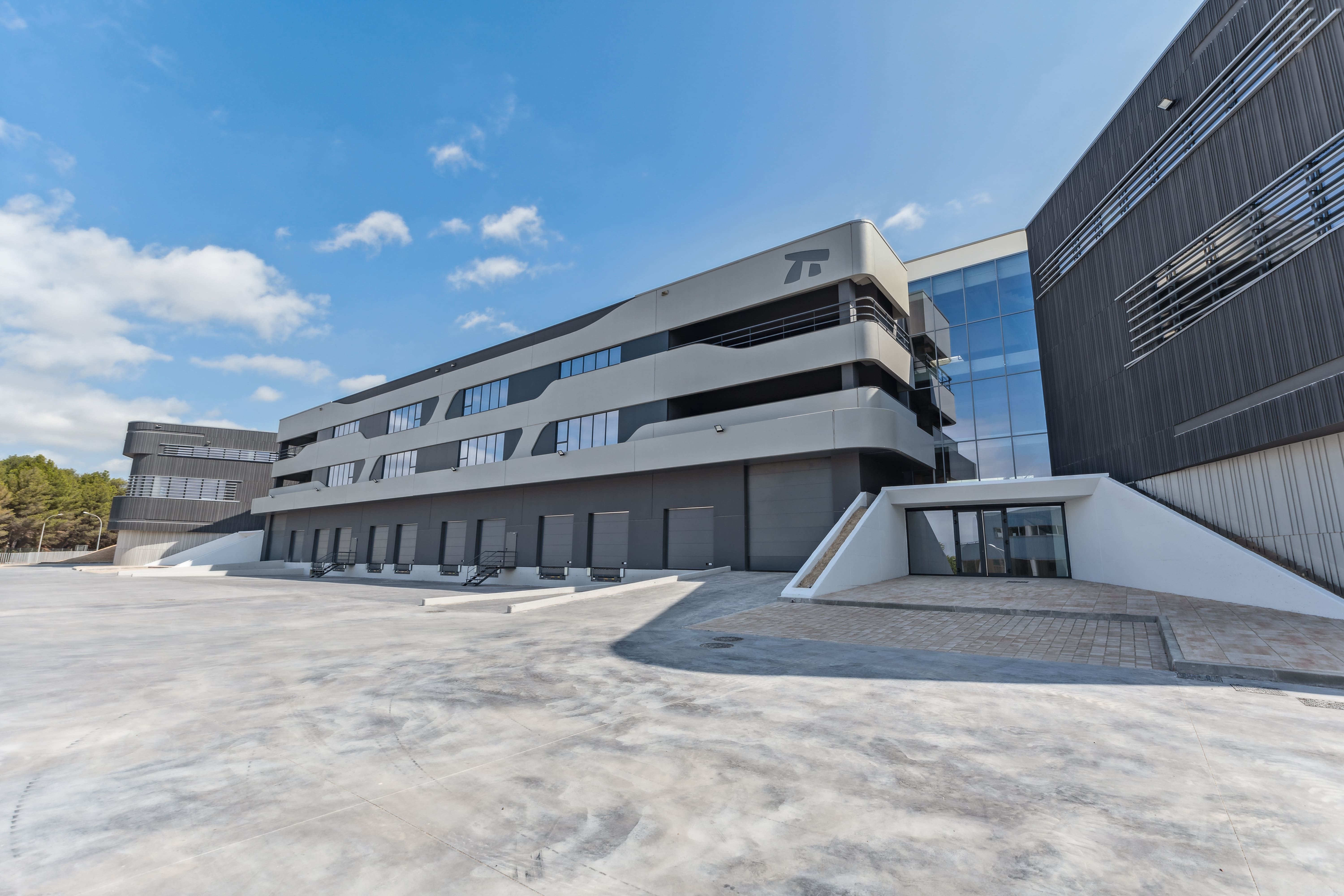 Exterior view of Industrial buildings to rent in Barberà del Vallès