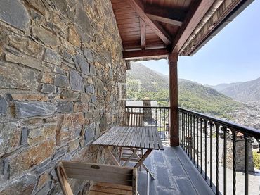 Detached house with balcony for sale in Les Escaldes