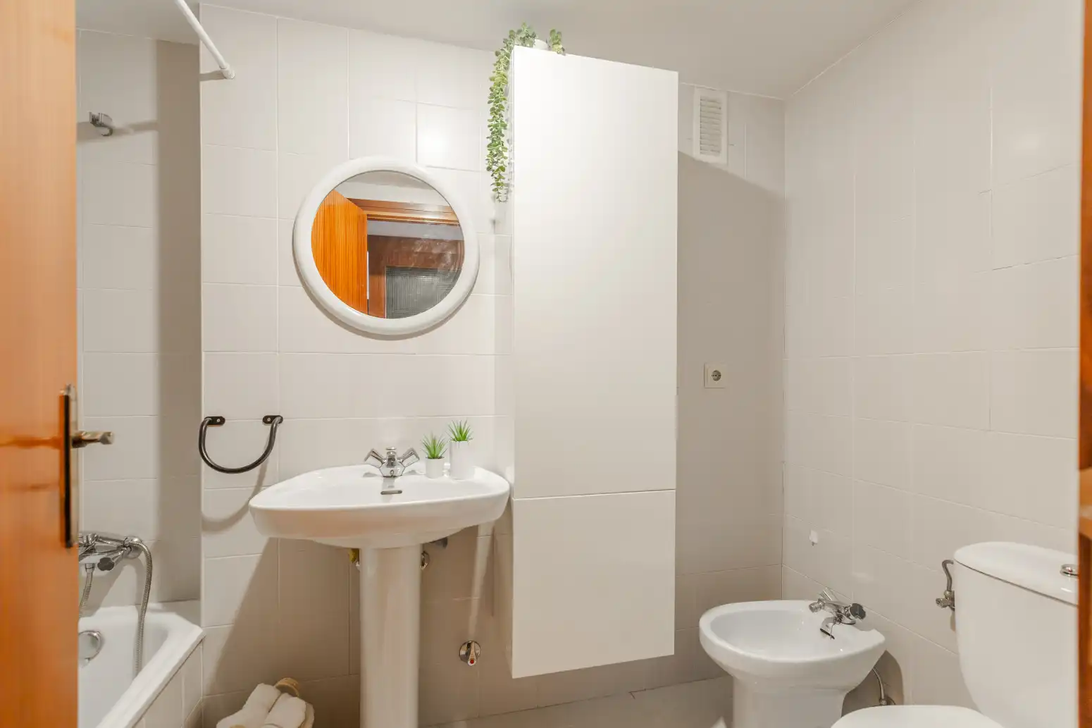 Bathroom of Flat for sale in  Pamplona / Iruña  with Heating and Storage room