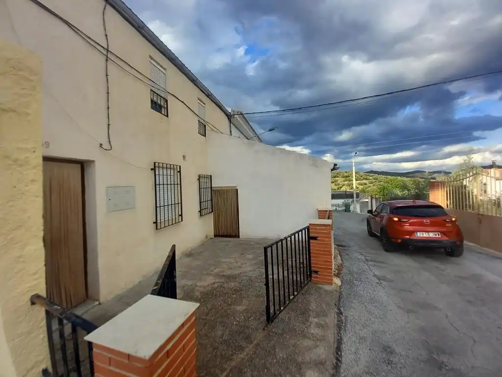 Vista exterior de Casa o chalet en venta en Alcalá la Real con Terraza y Amueblado