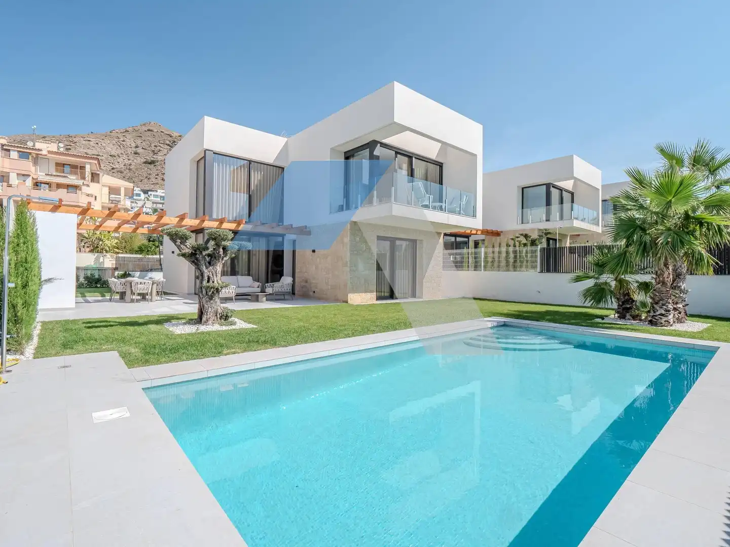 Villa avec piscine à vendre à Golf Bahía, imagen 3