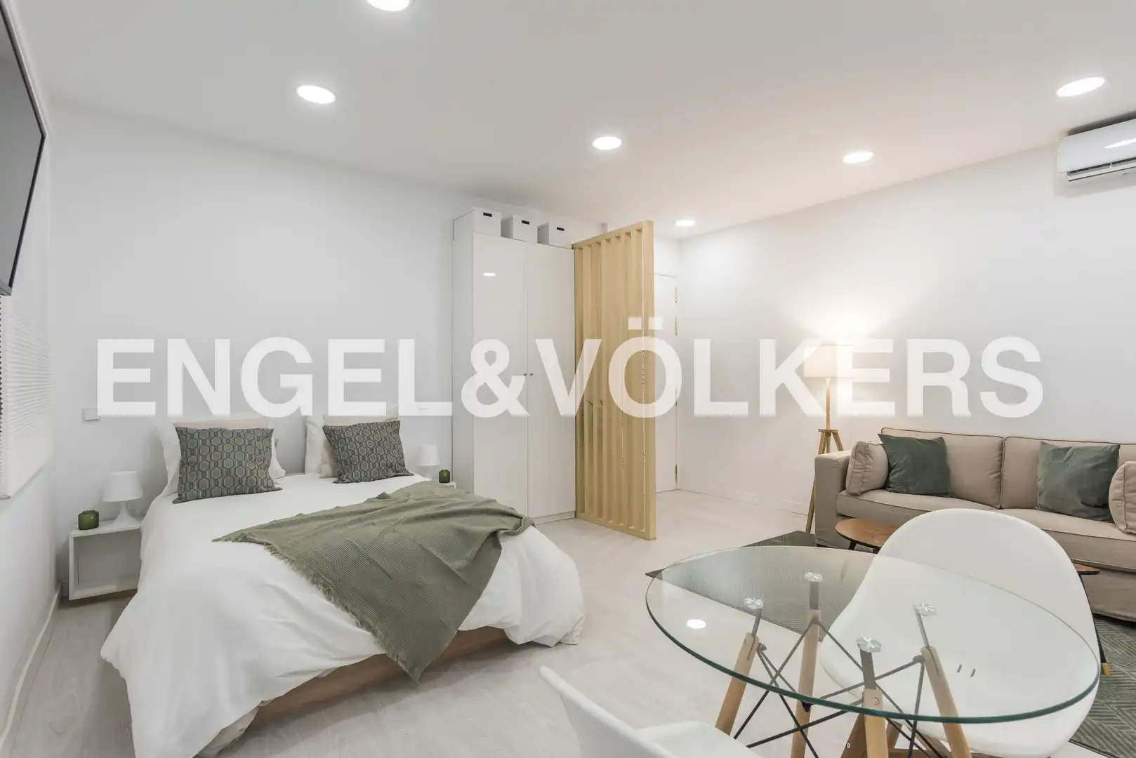 Habitación de Apartamento de alquiler en Madrid con Aire acondicionado y Calefacción