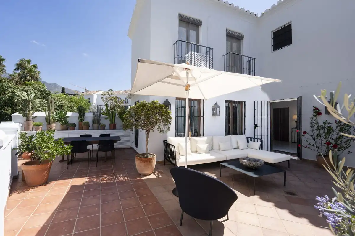 Adossat amb piscina en venda a Milla de Oro, imagen 8