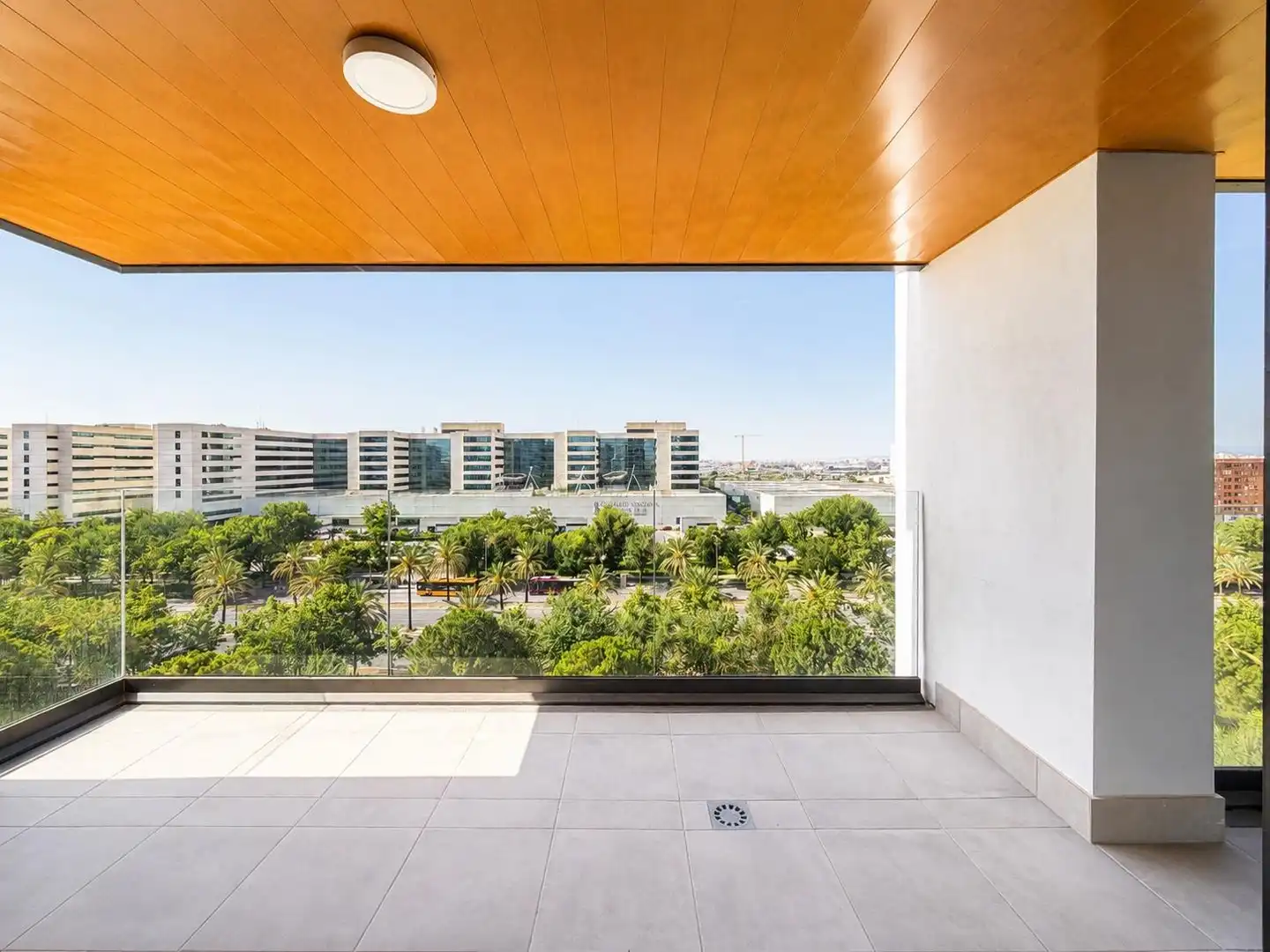 Terrasse von Wohnung zur Miete in Valencia mit Klimaanlage, Terrasse und Balkon