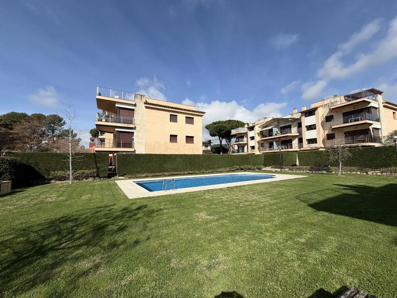 Piscina de Planta baja en venta en Castell d'Aro, Platja d'Aro i s'Agaró con Aire acondicionado, Terraza y Amueblado