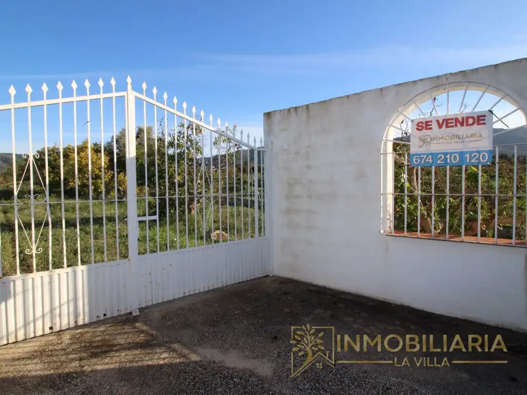 Vista exterior de Casa o xalet en venda en Alhaurín de la Torre amb Terrassa