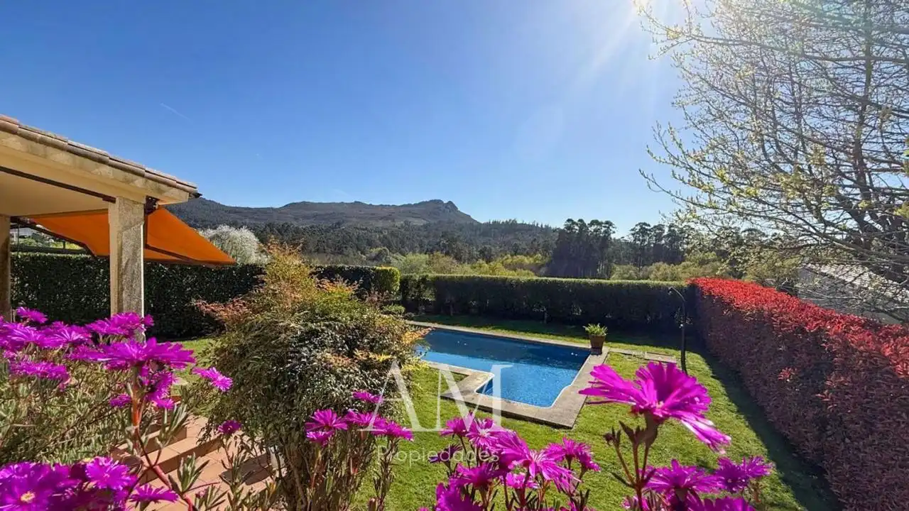 Jardín de Casa o chalet en venta en Vigo  con Calefacción, Jardín privado y Terraza
