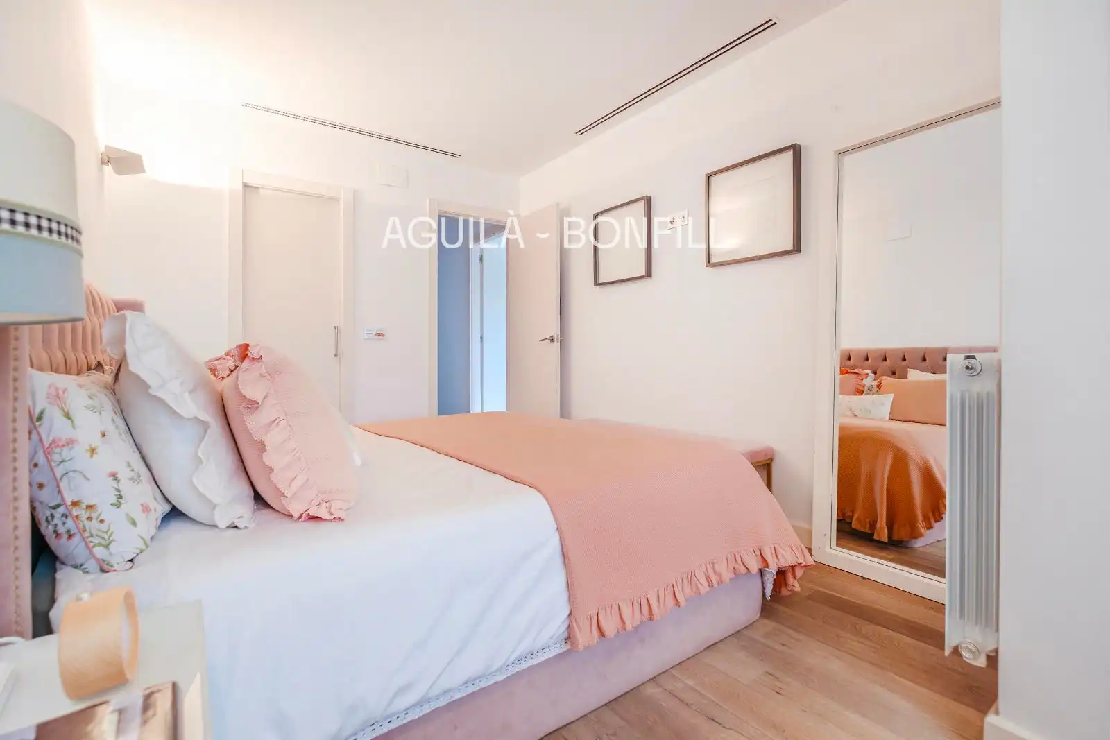 Habitación de Ático en venta en Barcelona con Aire acondicionado, Calefacción y Parquet