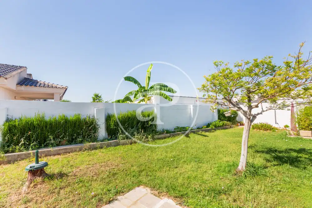 Garden of Houses for sale in Olocau  with Air Conditioner, Heating and Private garden
