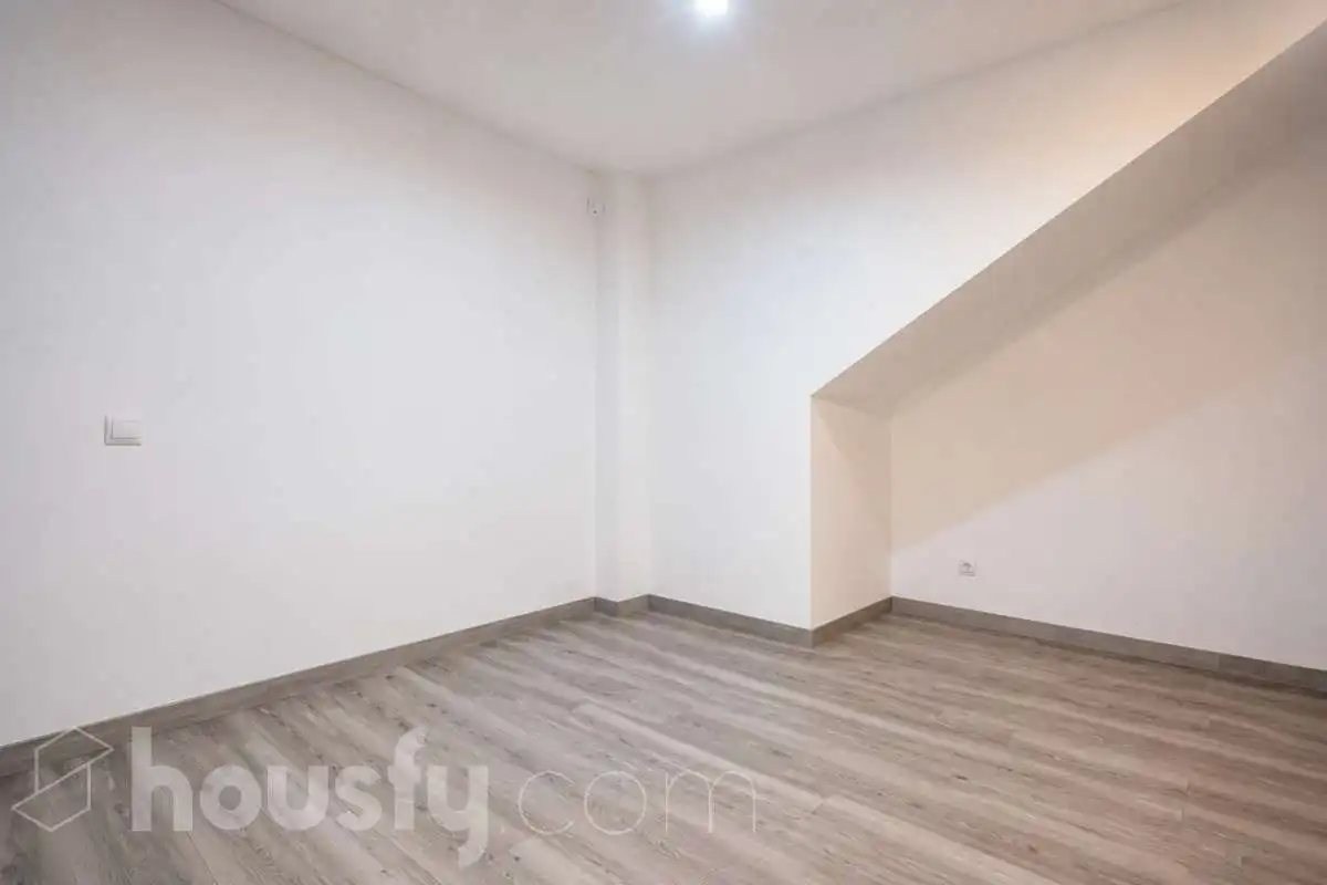 Flat for sale in Madrid  with Air Conditioner, Storage room and Furnished