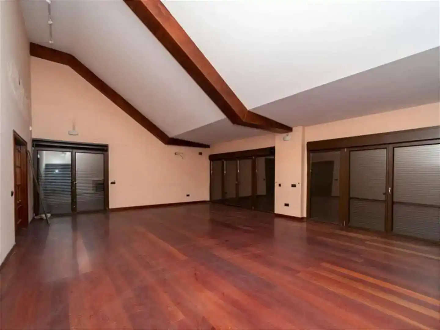 Casa o chalet en venta en  Madrid Capital con Aire acondicionado, Piscina y Balcón