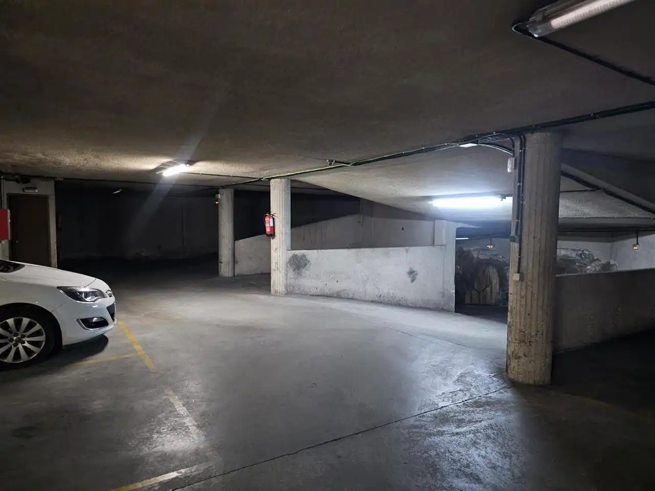 Parcheggio in vendita a La Corte