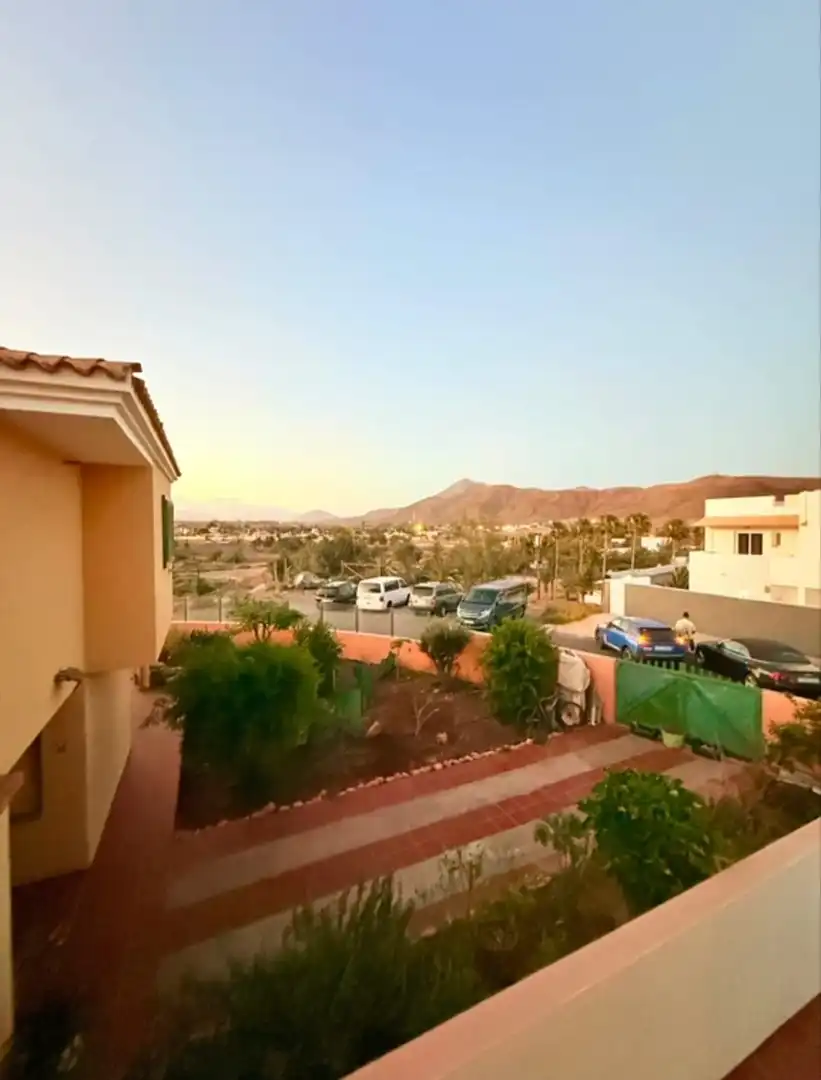 Vista exterior de Casa adosada de alquiler en Tuineje con Jardín privado, Terraza y Amueblado