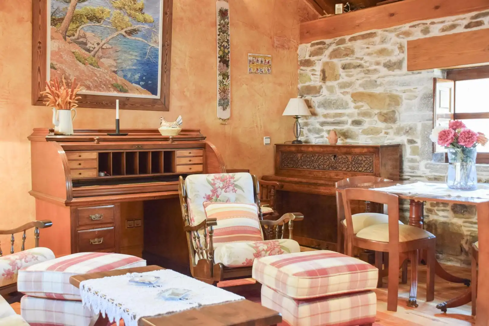 Sala d'estar de Finca rústica en venda en Riello amb Calefacció