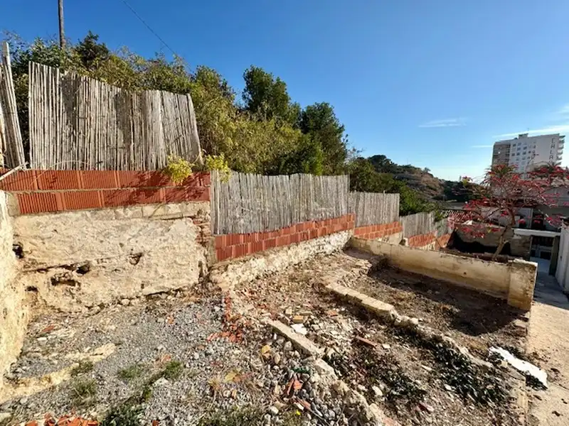 Erdgeschoss zum Verkauf in Cullera mit Klimaanlage, Heizung und Privatgarten
